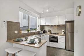 Spacious apartment within minutes of Acland Street